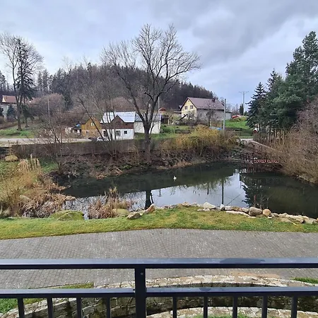 Nad Potokiem Kolo Karpacza * Staniszów