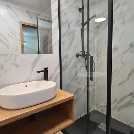 Nad Potokiem Kolo Karpacza Staniszów