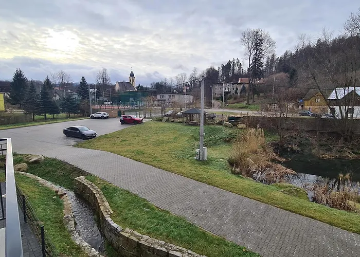 Nad Potokiem Kolo Karpacza Staniszow