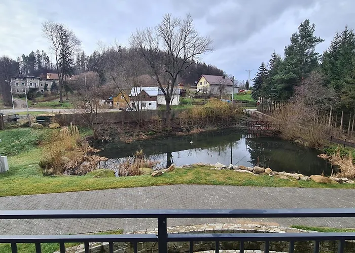 Nad Potokiem Kolo Karpacza * Staniszow